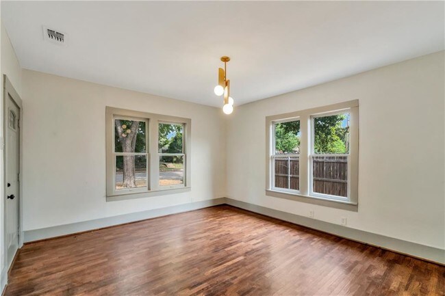 Foto del edificio - 3205 Greene Ave