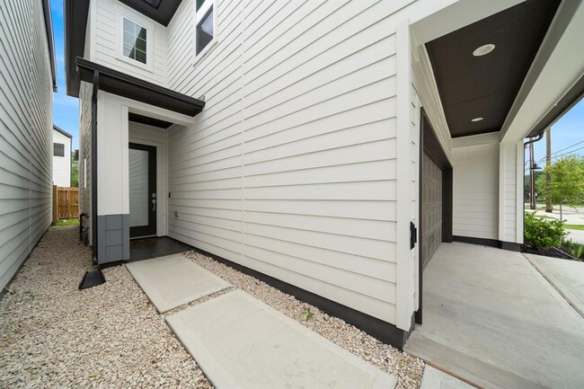 Foto del edificio - 8322 Curry Rd