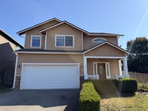 Building Photo - 1554 Amethyst St SE