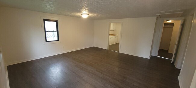 Building Photo - 3206 S Temple Ave