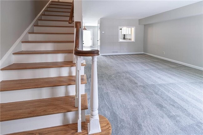 Building Photo - 3071 Colonial Way