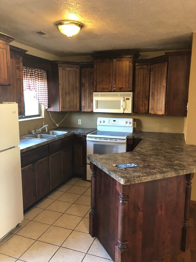 Foto del edificio - 2 Bedroom 1.5  bath townhome with communit...