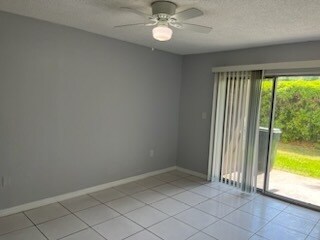 Building Photo - 3 B 2 BATH CONDO