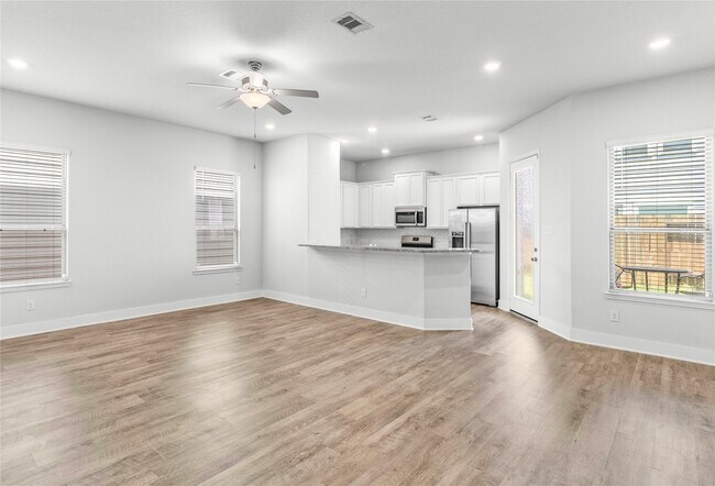 Building Photo - 4426 Ibiza Ln