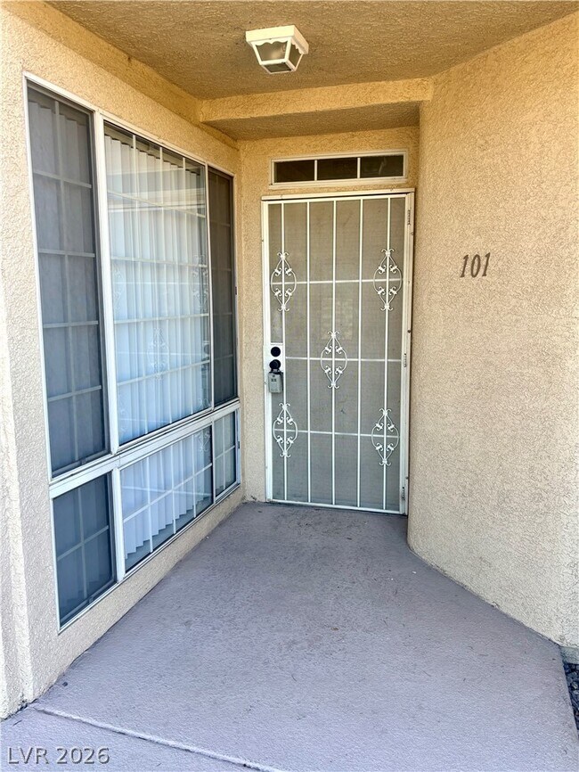 Foto del edificio - 3677 Renovah St