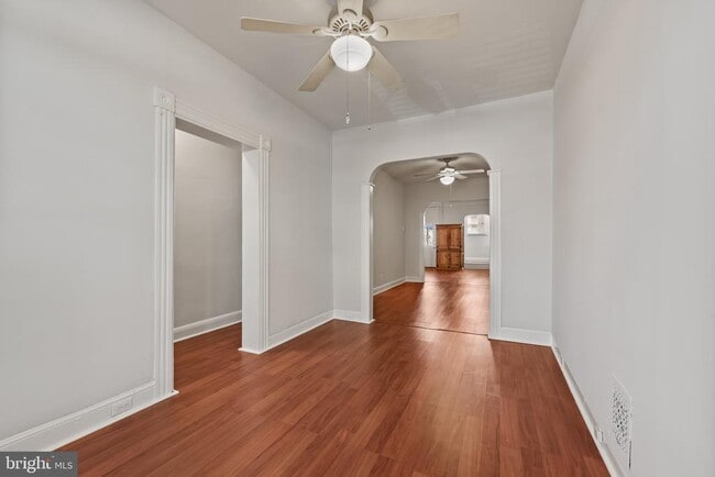 Building Photo - 733 S Conkling St
