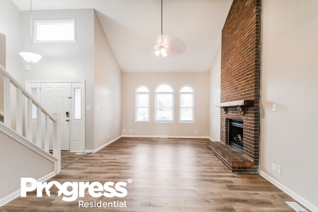 Foto del edificio - 10713 Creekside Woods Dr