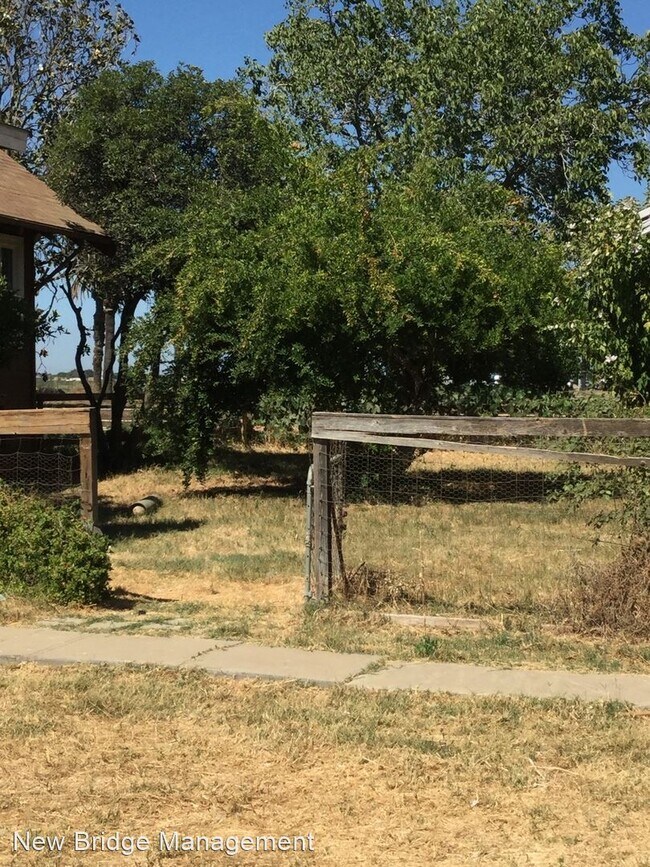 Building Photo - 3 br, 2 bath House - 900 E Las Palmas