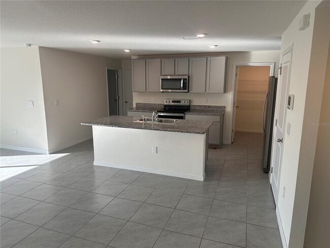 Building Photo - 16626 Mosaic Oar Dr