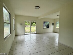 Building Photo - 2150 Panama Ave