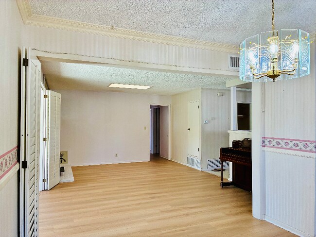 Building Photo - 5804 Los Pacos St