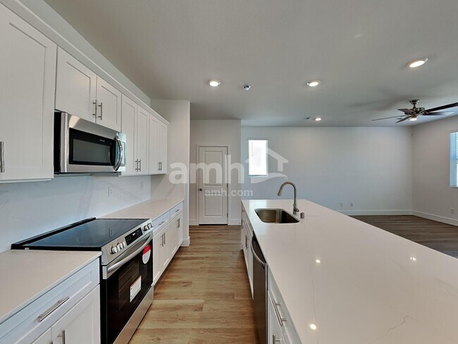 Building Photo - 4660 Flaming Ridge Trail