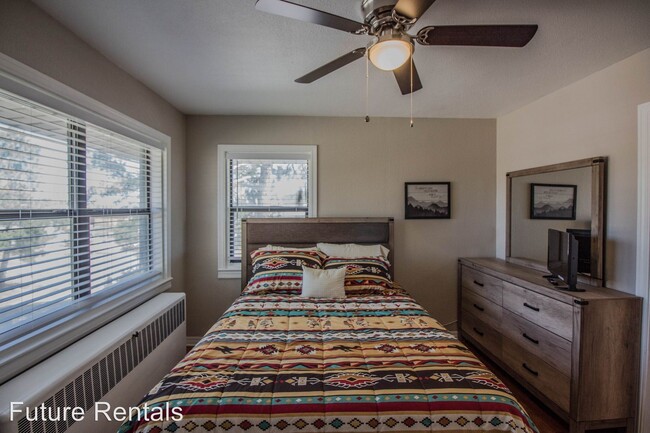 Building Photo - 62 Curlew Pl