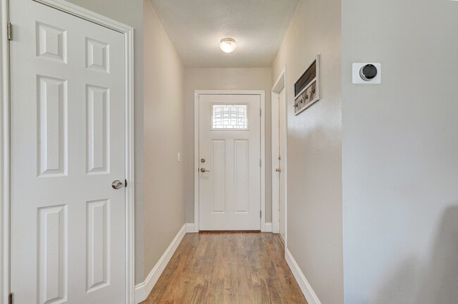 Building Photo - 1307 Rambling Cv