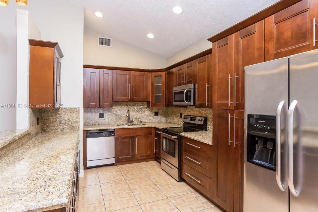 Primary Photo - 20540 NW 7th St