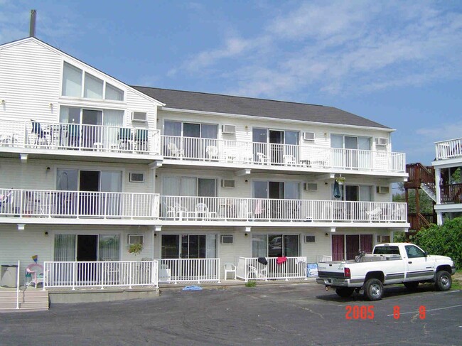 Building Photo - 933 Ocean Blvd