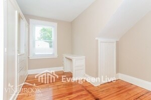 Foto del edificio - 4126 Harding Ave