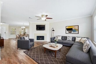 Building Photo - 10411 Deer Branch