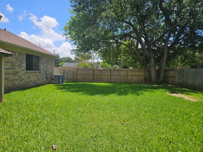 Building Photo - 2822 Chimneystone Cir