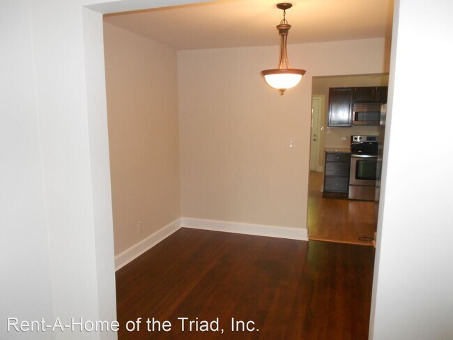 Building Photo - 3 br, 2 bath House - 319 Dogwood Circle
