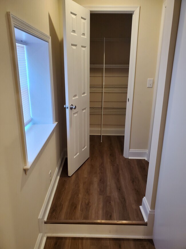 Foto del edificio - 13815 Village Mill Dr