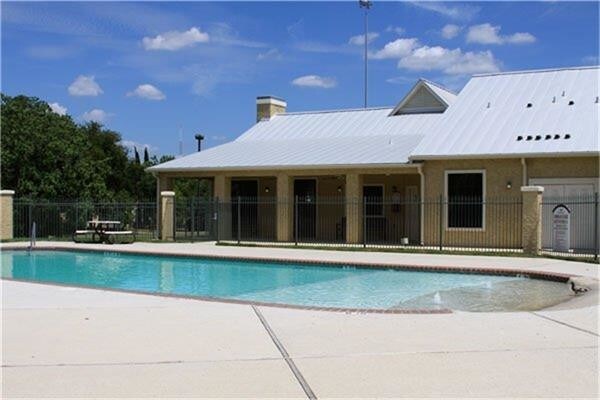 Foto del edificio - 810 N Frio St