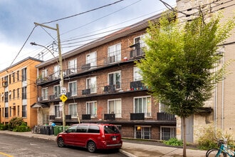 Building Photo - 1375 Rue La Fontaine