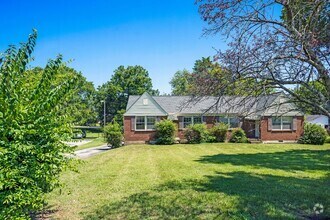 Building Photo - 2216-2218 Castleman Dr