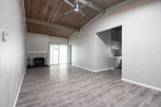 Building Photo - 5014 Chaparral Way