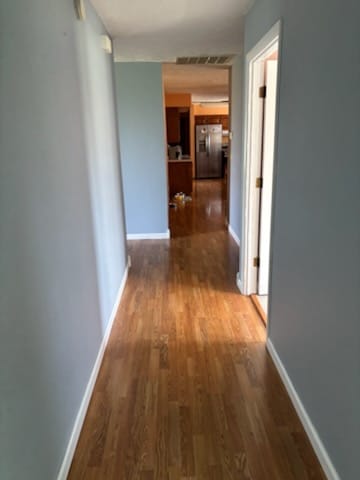 Building Photo - 1025 Eastview Dr