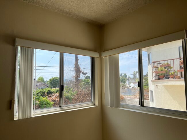Bedroom 1 - 7221 S La Cienega Blvd