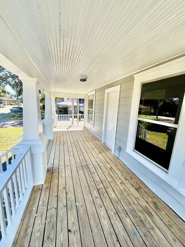 Foto del edificio - 211 S Cornelia Ave