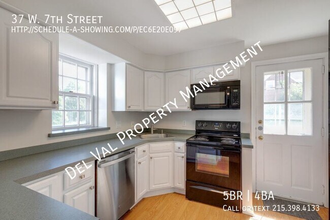 Building Photo - Beautifully Renovated 5-Bdrm Colonial Home...