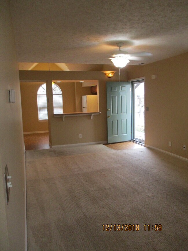 Building Photo - Eastside Evansville!!