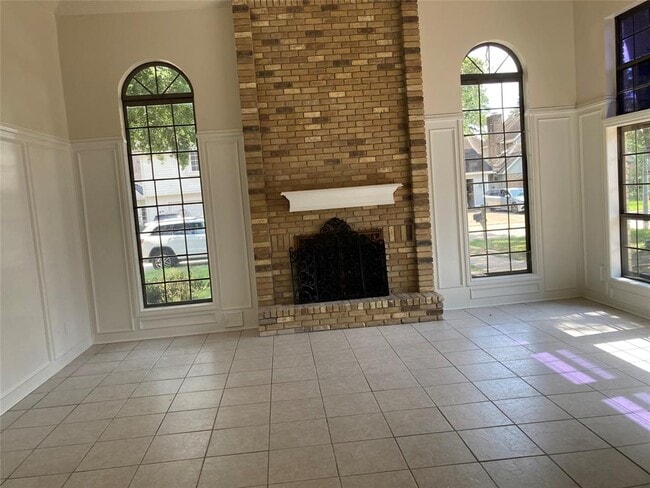 Building Photo - 11618 Gatesden Dr