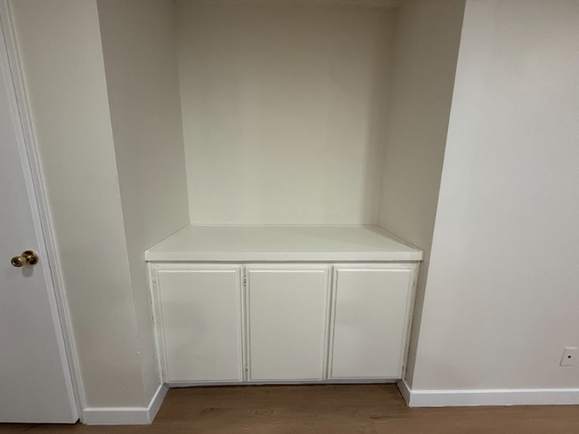 Building Photo - 13347 Victory Blvd