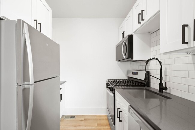Building Photo - MOVE IN TODAY! GORGEOUS 2-bedroom in DORMONT!