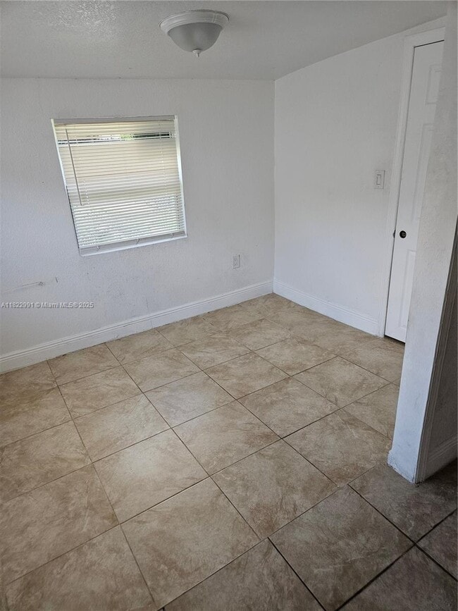 Building Photo - 156 NE 78th St