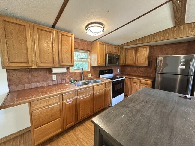 Building Photo - 2 bedroom in Keystone Heights FL 32656