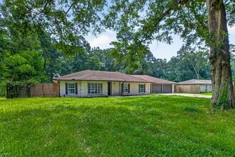 Building Photo - 18747 Woodridge Dr