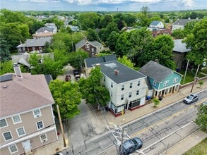 Building Photo - 350 Main St