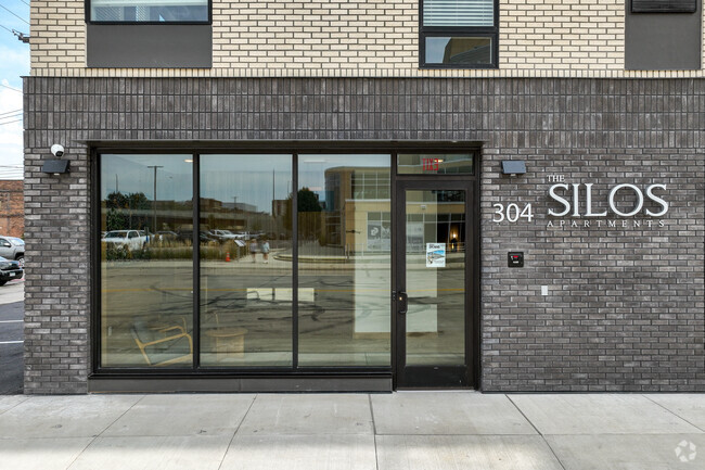 Entrance - Silos Apartments