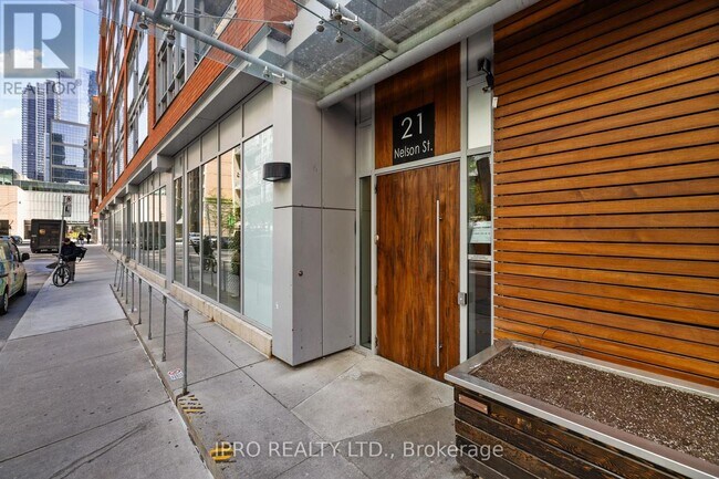 Building Photo - 21-721 Nelson St