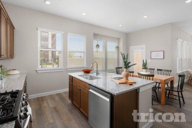 Building Photo - 727 Lacewing Dr