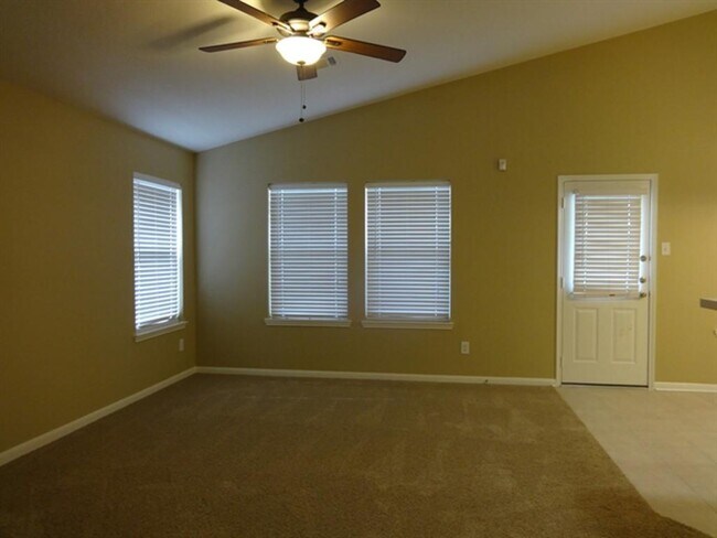 Foto del edificio - 32306 Willow Creek Park