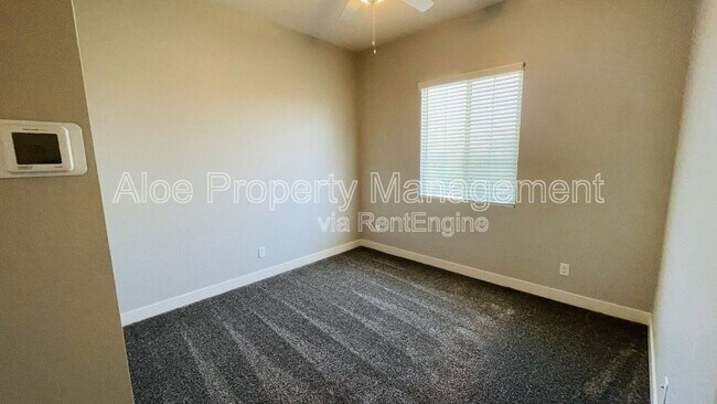 Building Photo - 2995 W Lynx Dr