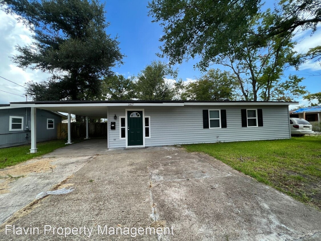 Foto principal - 3 br, 1 bath House - 1417 Sunset Drive