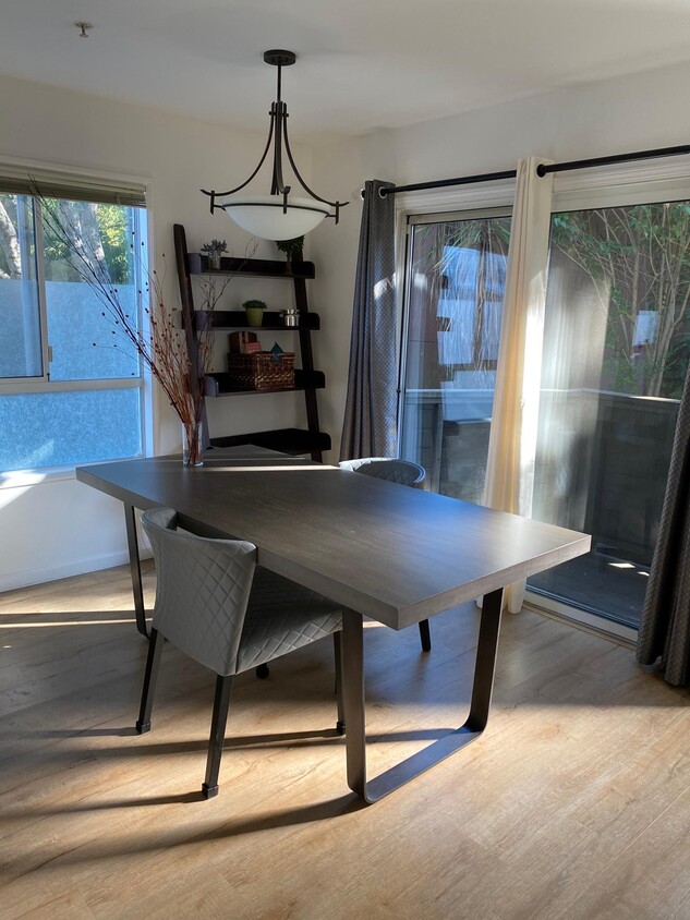 Dining Room - 250 Corte Madera Ave