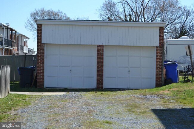 Foto del edificio - 200 W All Saints St