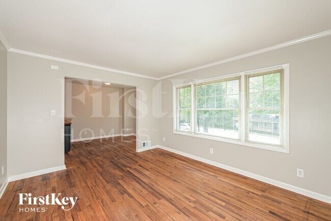 Foto del edificio - 5780 Christopher Ln